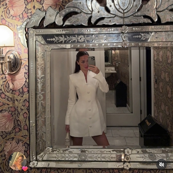 Dress - Picture 7 of 11